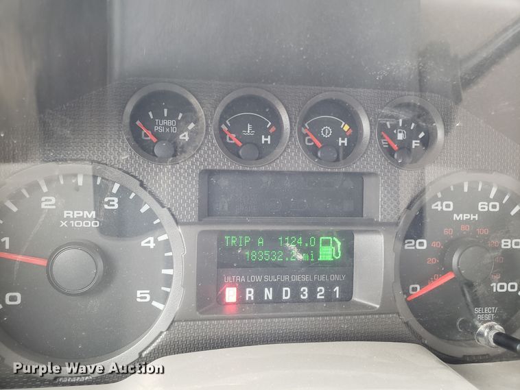 image for item GA9452 2008 Ford F550 Super Duty flatbed truck