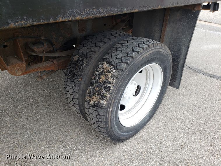 image for item GA9452 2008 Ford F550 Super Duty flatbed truck