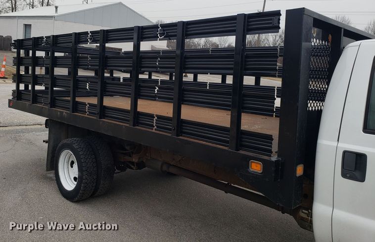 image for item GA9452 2008 Ford F550 Super Duty flatbed truck