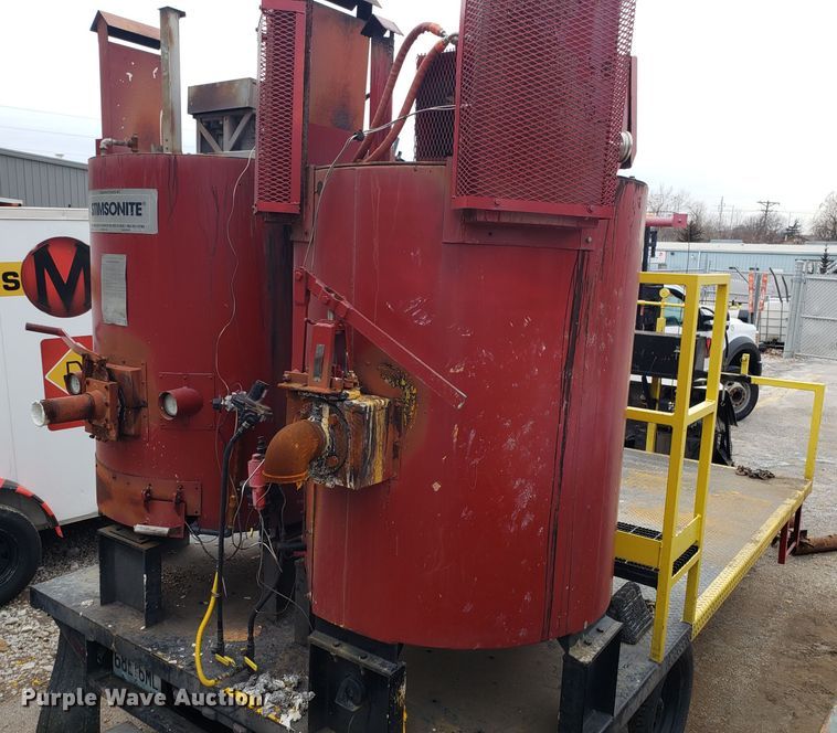 image for item GA9454 1995 shop built paint melt kettle trailer