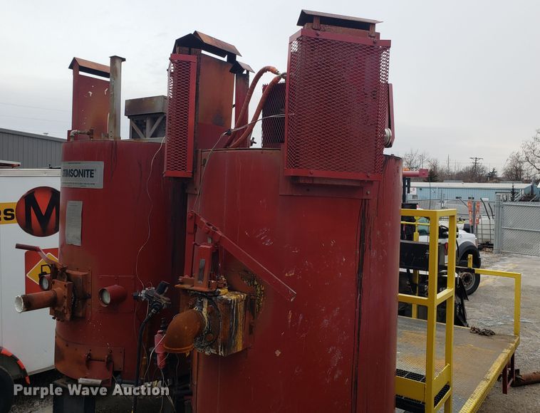 image for item GA9454 1995 shop built paint melt kettle trailer