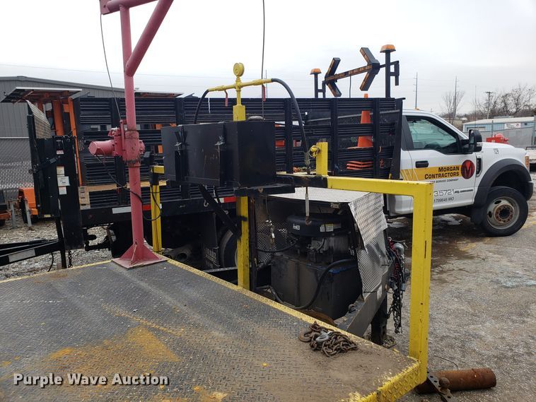 image for item GA9454 1995 shop built paint melt kettle trailer