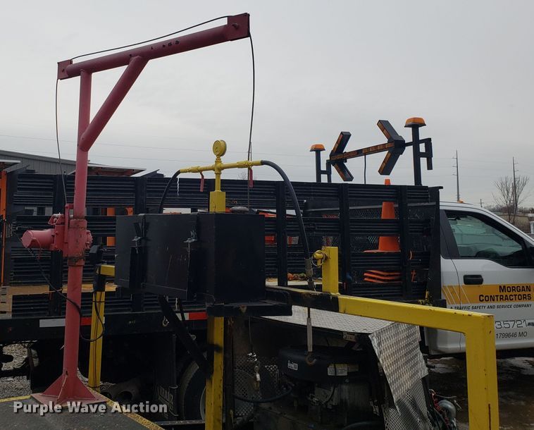 image for item GA9454 1995 shop built paint melt kettle trailer