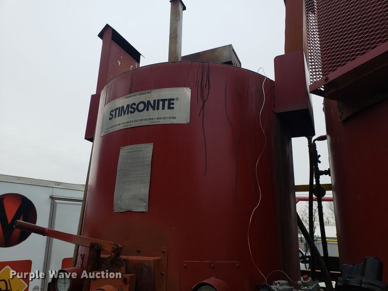 image for item GA9454 1995 shop built paint melt kettle trailer