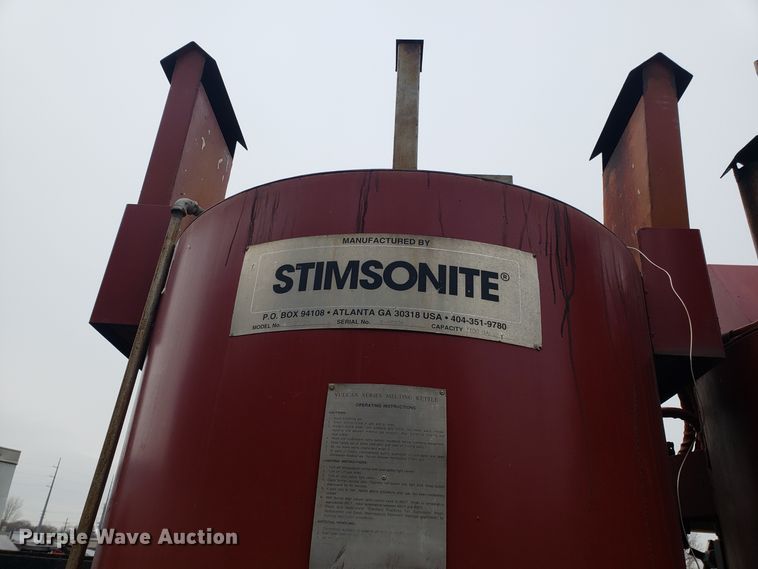 image for item GA9454 1995 shop built paint melt kettle trailer