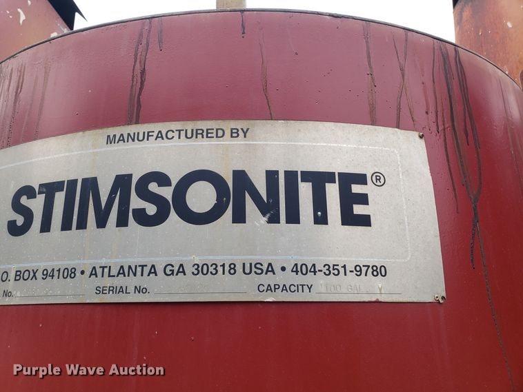 image for item GA9454 1995 shop built paint melt kettle trailer