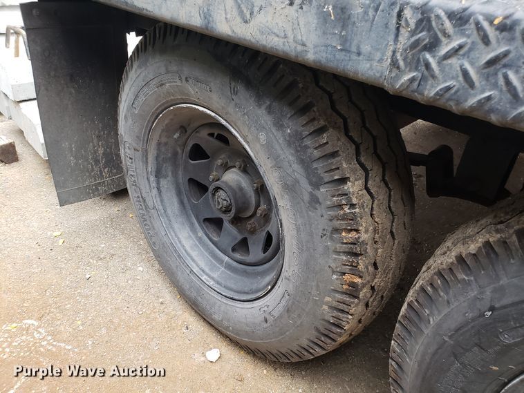 image for item GA9454 1995 shop built paint melt kettle trailer