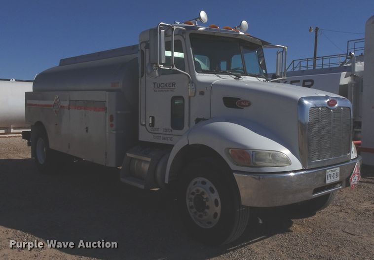 image for item GC9162 2008 Peterbilt 335 fuel truck