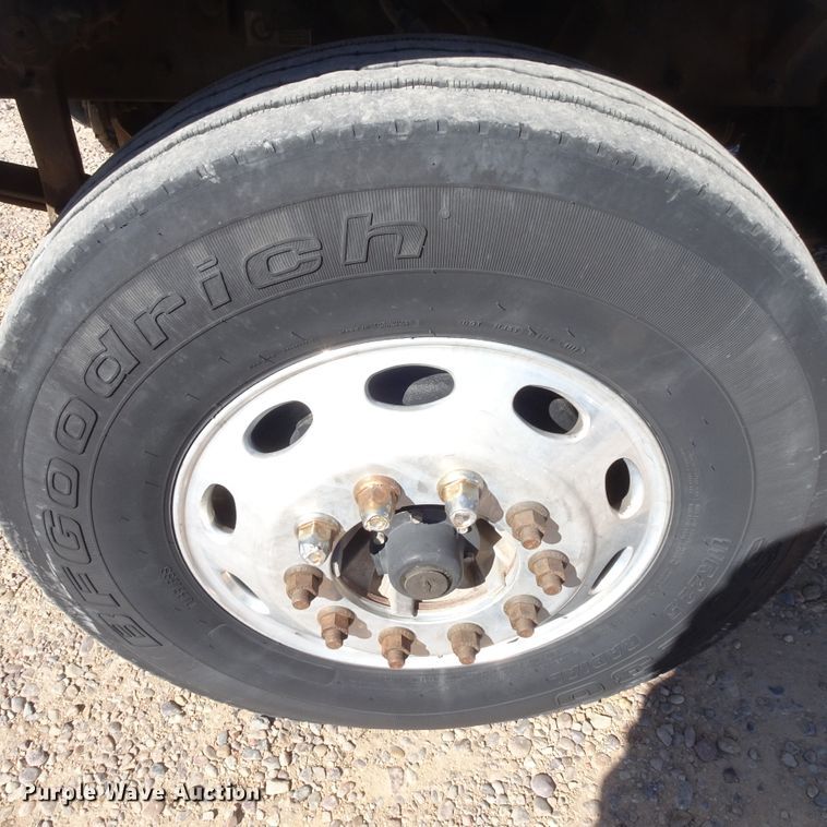 image for item GC9162 2008 Peterbilt 335 fuel truck