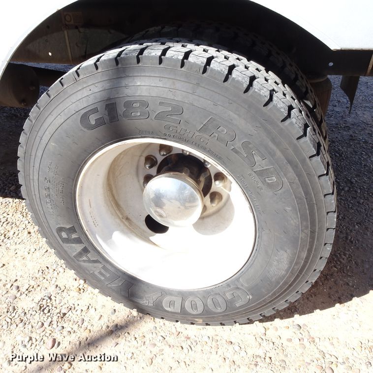 image for item GC9162 2008 Peterbilt 335 fuel truck