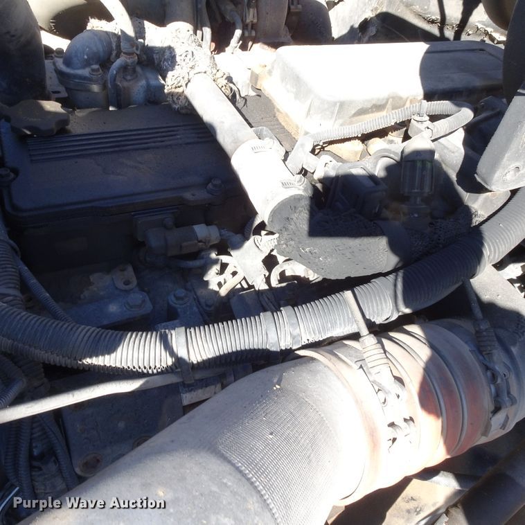 image for item GC9162 2008 Peterbilt 335 fuel truck