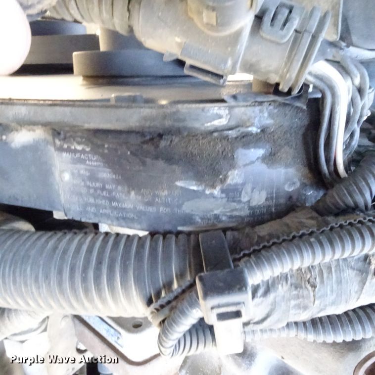 image for item GC9162 2008 Peterbilt 335 fuel truck