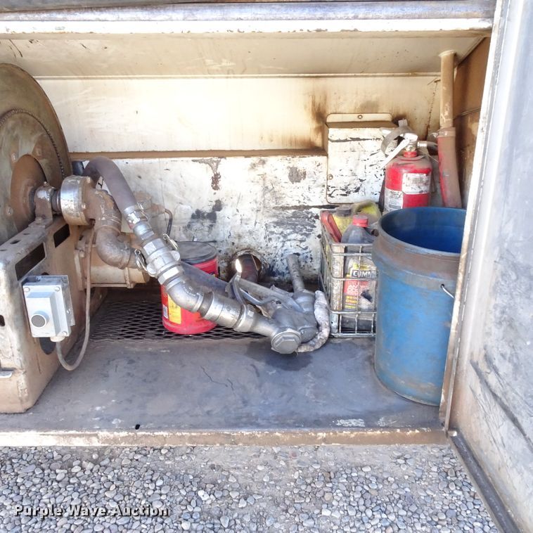 image for item GC9162 2008 Peterbilt 335 fuel truck