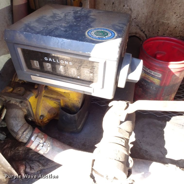 image for item GC9162 2008 Peterbilt 335 fuel truck