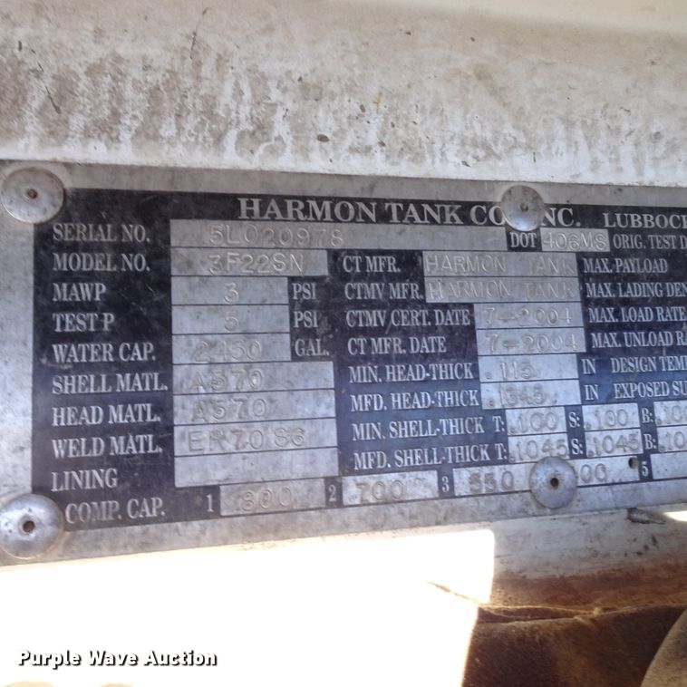 image for item GC9162 2008 Peterbilt 335 fuel truck