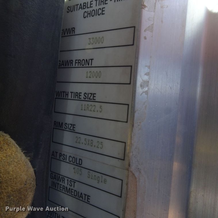 image for item GC9162 2008 Peterbilt 335 fuel truck