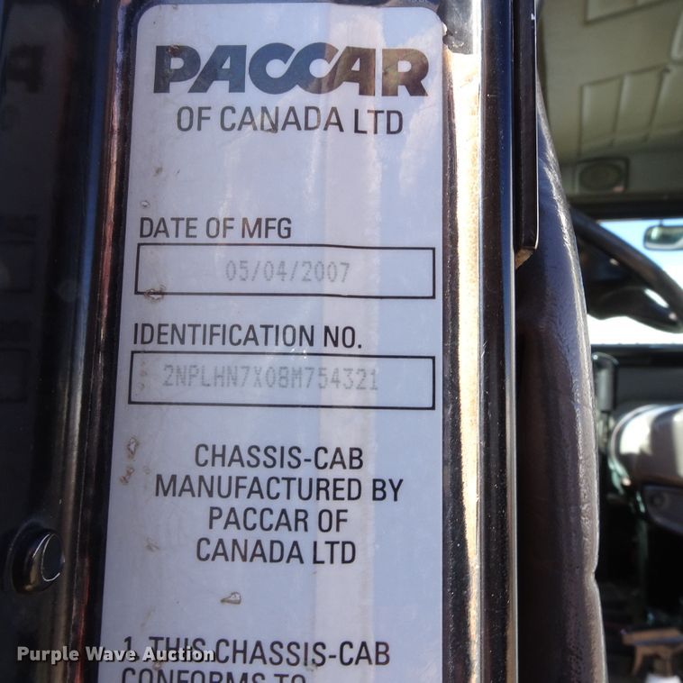 image for item GC9162 2008 Peterbilt 335 fuel truck