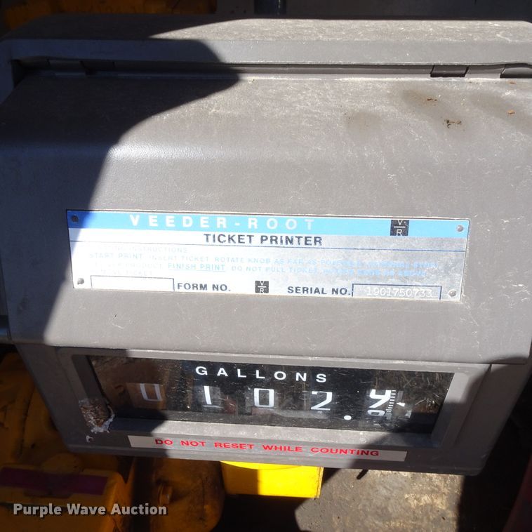 image for item GC9164 2007 Peterbilt 378 fuel truck