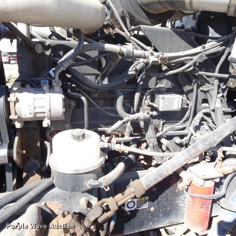 image for item GC9164 2007 Peterbilt 378 fuel truck