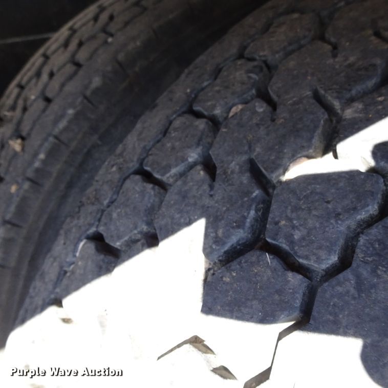 image for item GC9164 2007 Peterbilt 378 fuel truck