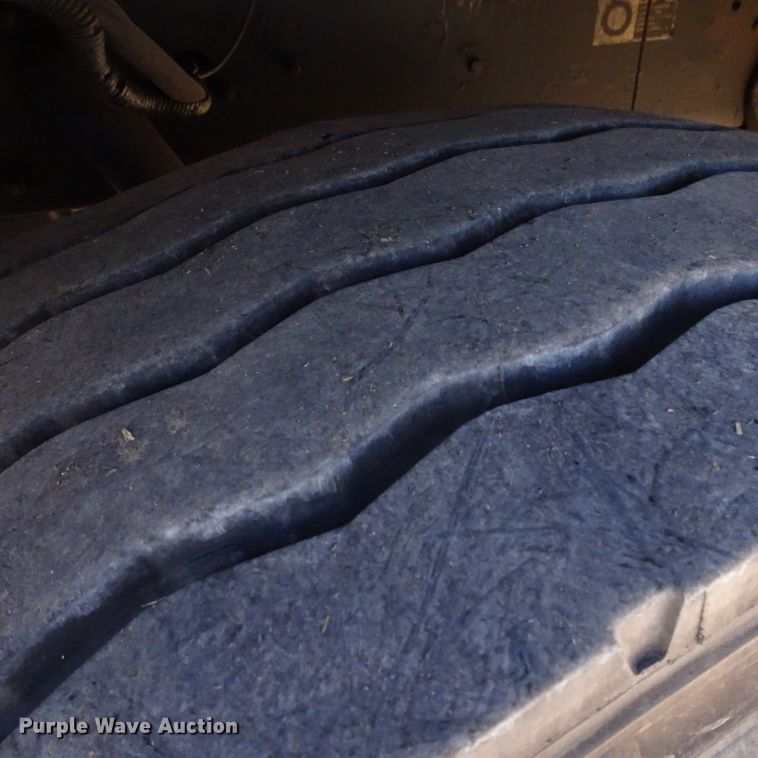 image for item GC9164 2007 Peterbilt 378 fuel truck