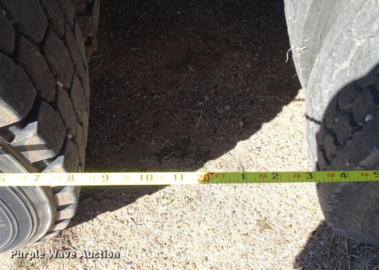 image for item GC9164 2007 Peterbilt 378 fuel truck