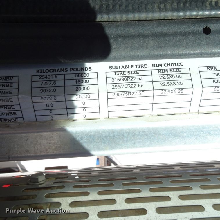 image for item GC9164 2007 Peterbilt 378 fuel truck