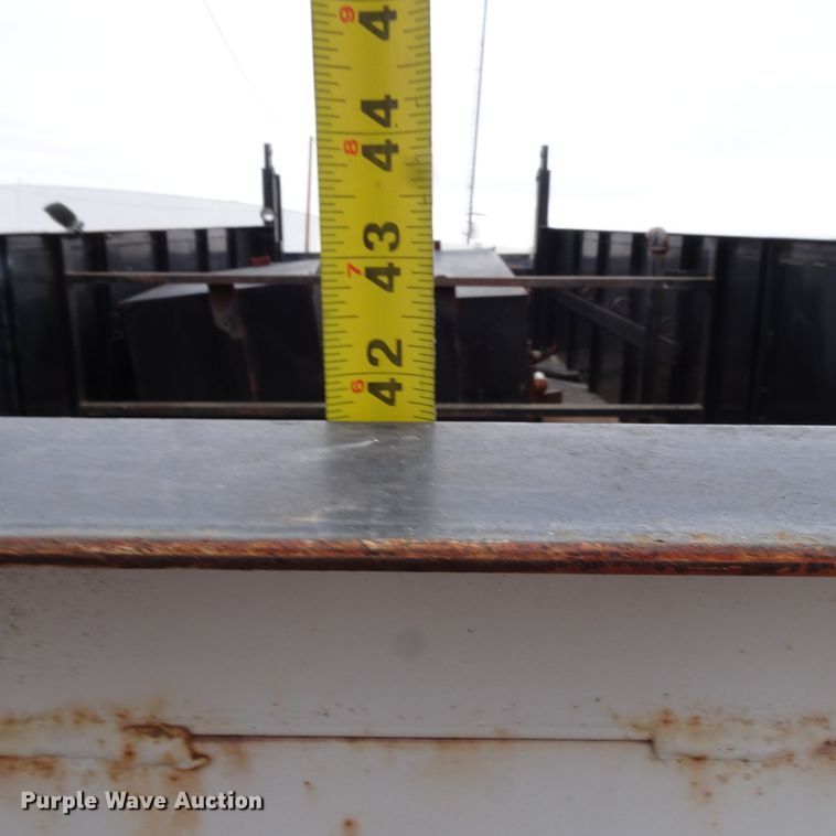 image for item GC9174 Waltco 373BT oil delivery bed