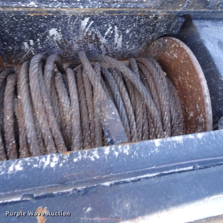 image for item GC9178 2006 International 7300 digger derrick truck