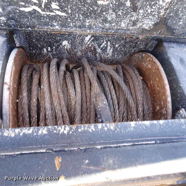 image for item GC9178 2006 International 7300 digger derrick truck