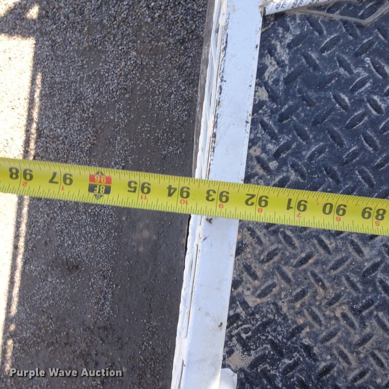 image for item GC9178 2006 International 7300 digger derrick truck