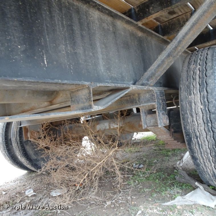 image for item GC9183 2008 Apache equipment trailer