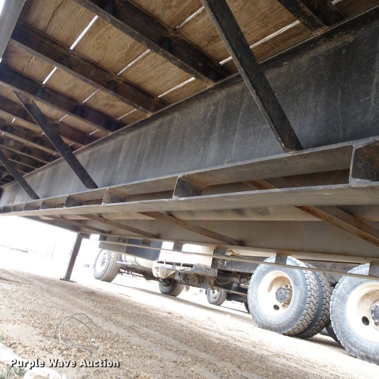 image for item GC9183 2008 Apache equipment trailer