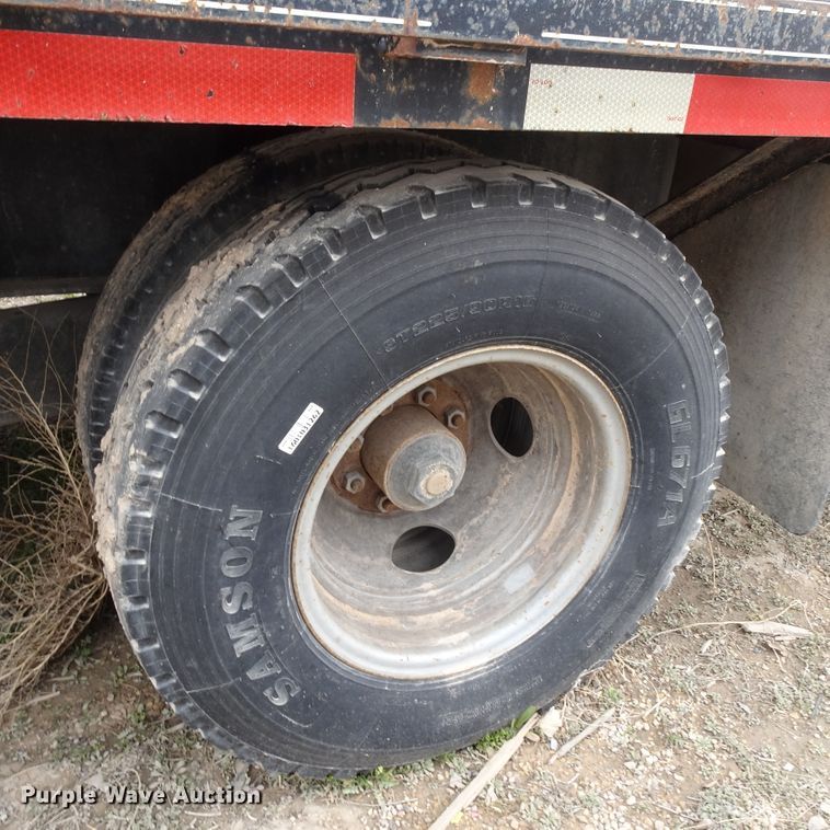 image for item GC9183 2008 Apache equipment trailer