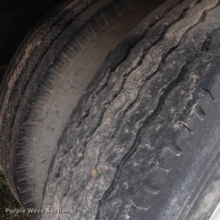 image for item GC9183 2008 Apache equipment trailer