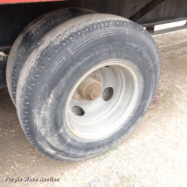 image for item GC9183 2008 Apache equipment trailer