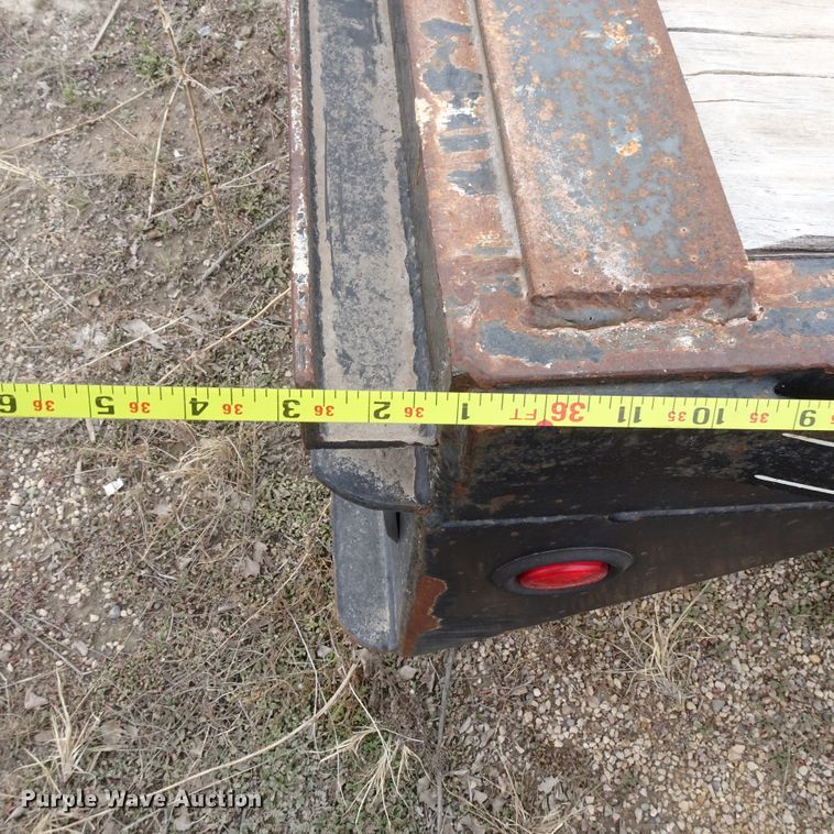 image for item GC9183 2008 Apache equipment trailer