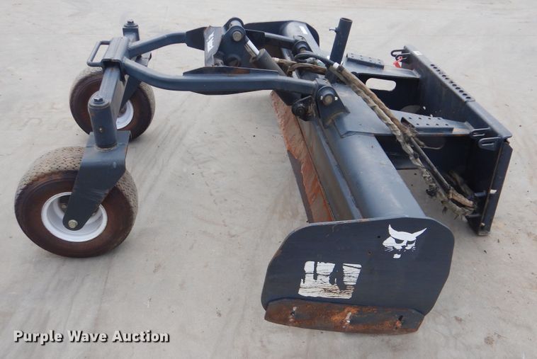 image for item GD9178 2009 Bobcat skid steer box blade