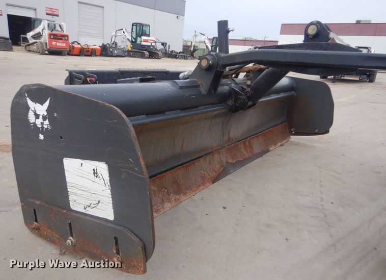 image for item GD9178 2009 Bobcat skid steer box blade