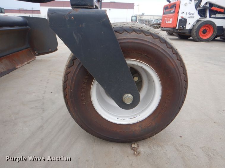 image for item GD9178 2009 Bobcat skid steer box blade