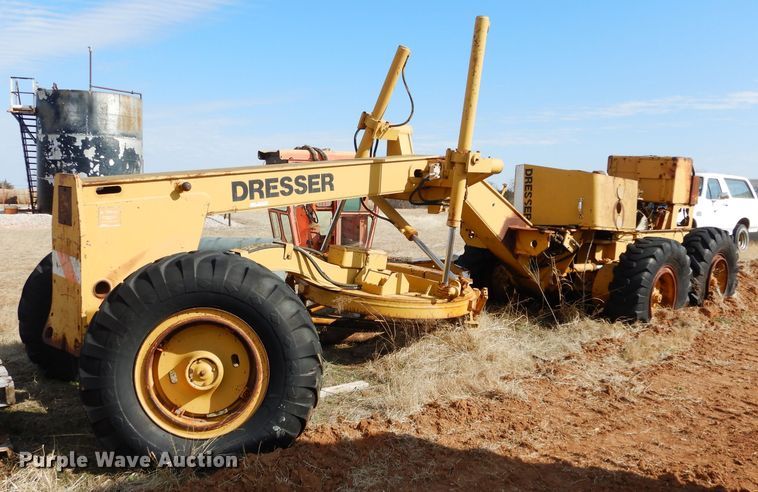 image for item GE9160 Dresser motor grader