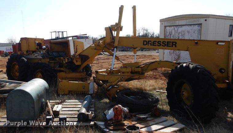 image for item GE9160 Dresser motor grader