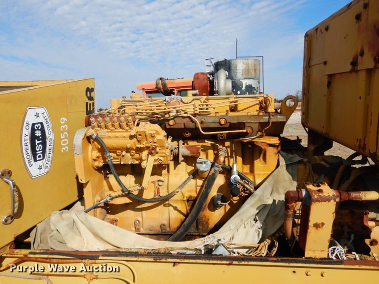 image for item GE9160 Dresser motor grader