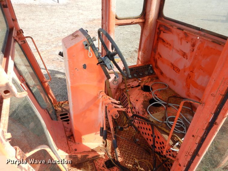 image for item GE9160 Dresser motor grader