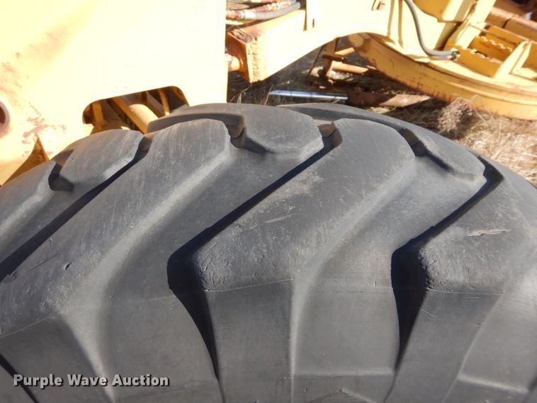 image for item GE9160 Dresser motor grader