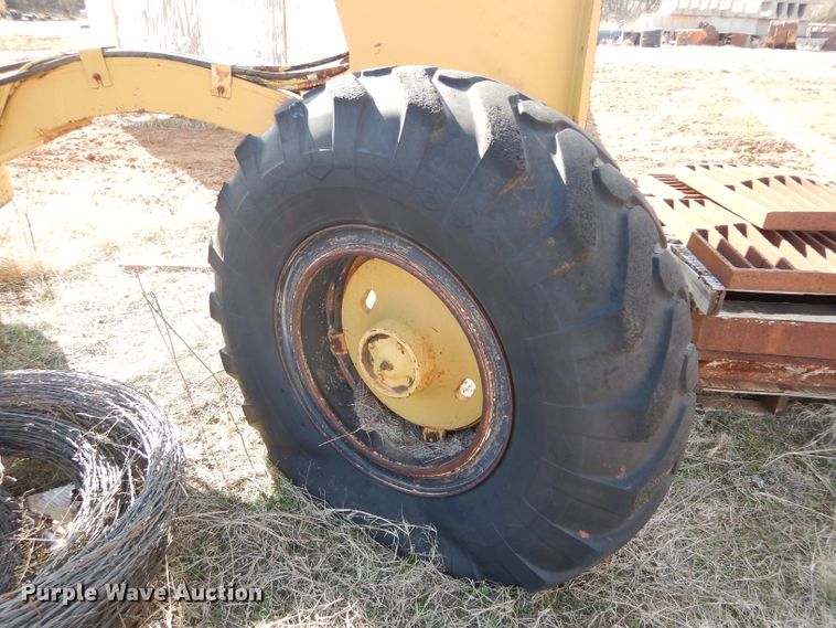 image for item GE9160 Dresser motor grader