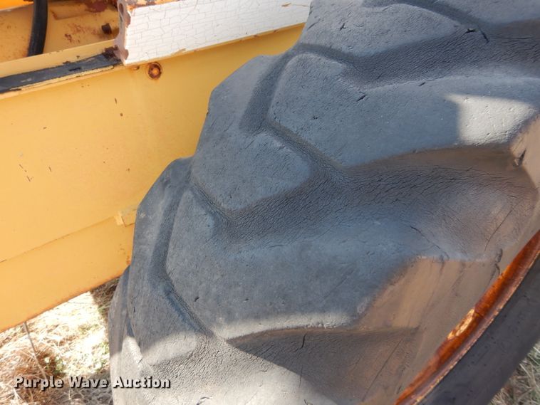 image for item GE9160 Dresser motor grader