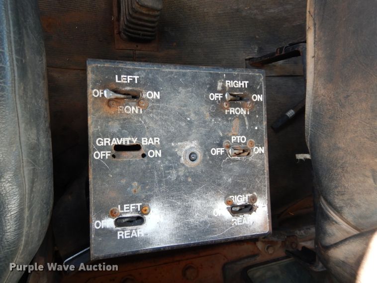 image for item GE9168 1989 Mack R688ST water truck