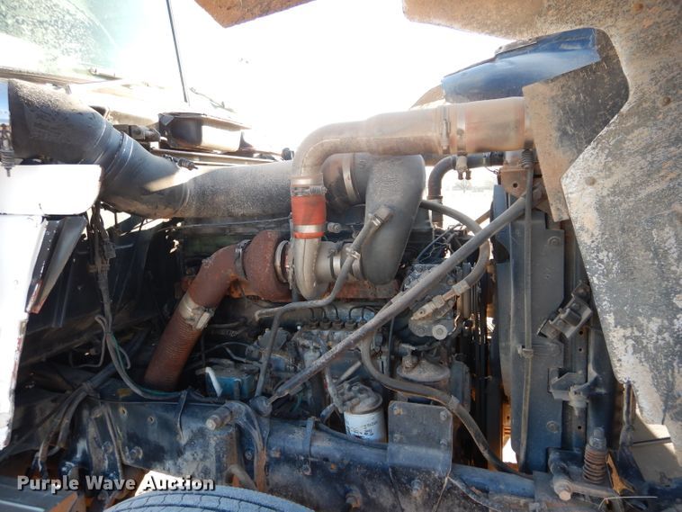 image for item GE9168 1989 Mack R688ST water truck