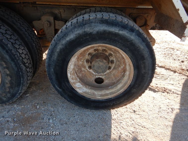 image for item GE9168 1989 Mack R688ST water truck